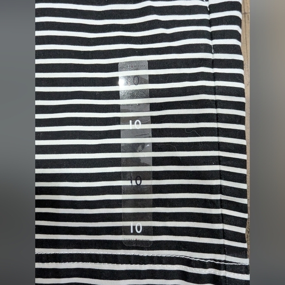 Tommy Hilfiger Striped Classic Stretch Short, Size 10 - Picture 4 of 11